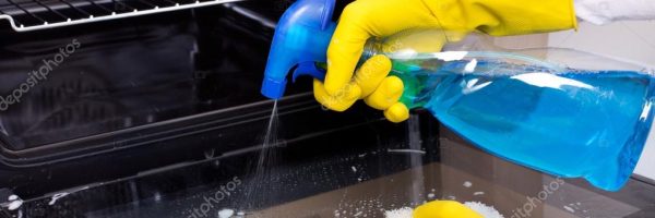 depositphotos_95049542-stock-photo-woman-cleaning-oven